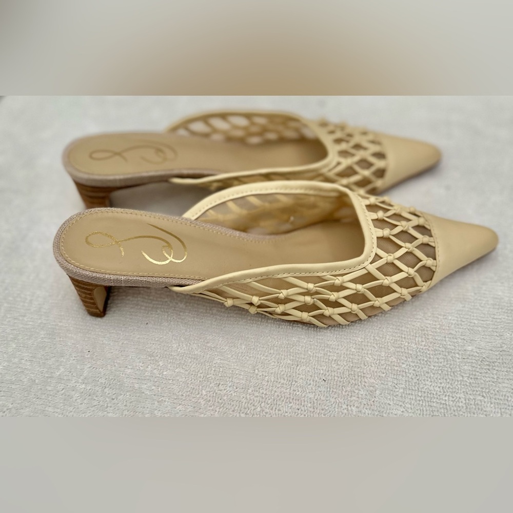 Sam Edelman beige SNYDER Pointed Toe Mules Size 6. New without box